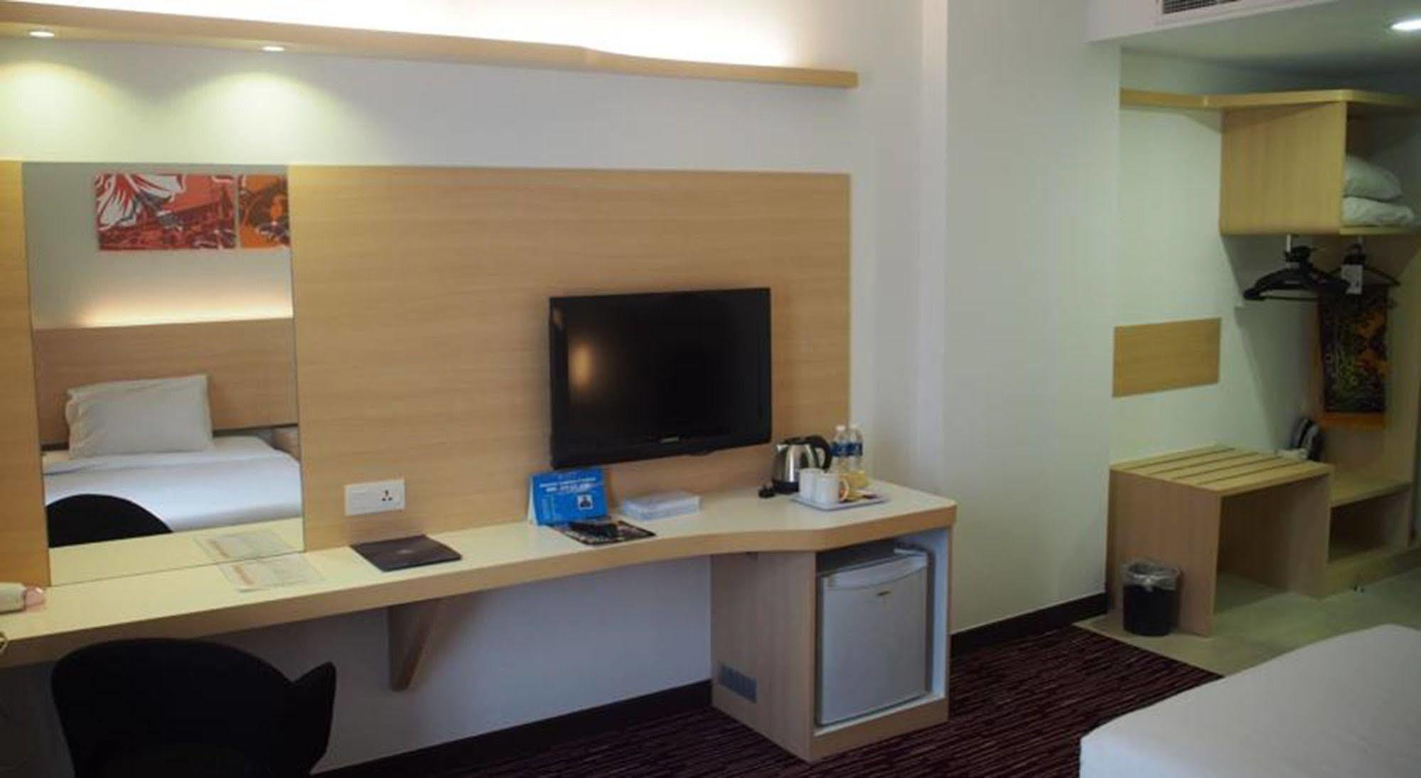 Prescott Hotel Kuala Lumpur Medan Tuanku Екстер'єр фото