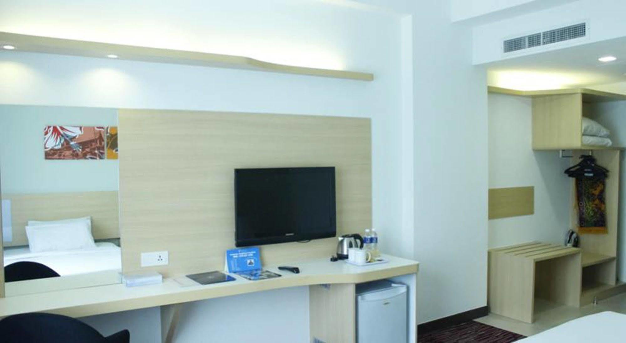 Prescott Hotel Kuala Lumpur Medan Tuanku Екстер'єр фото